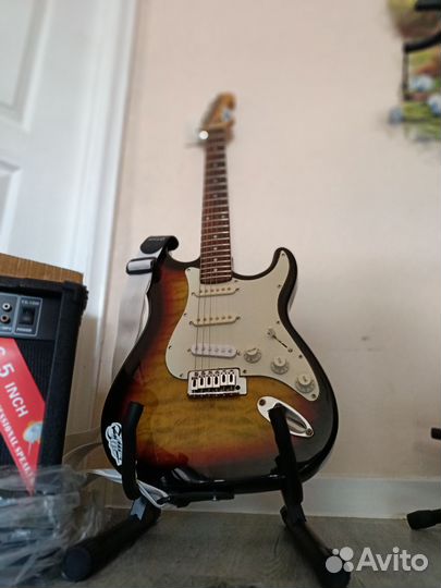 Электрогитара с комбоусилителем