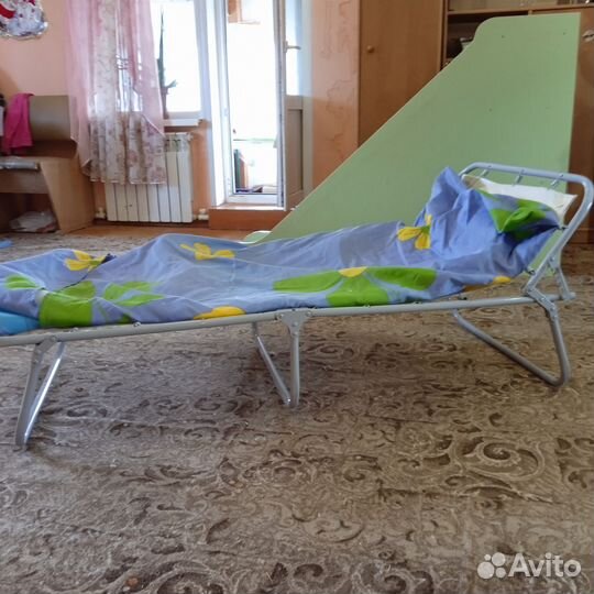 Раскладушка с матрасом