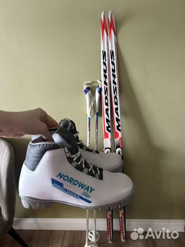 Лыжи беговые с ботинками и палками