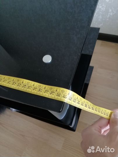 Стеклянная тумба под тв