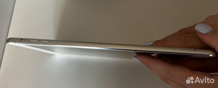 Планшет Apple iPad Air 64Gb Wi-Fi + Cellular