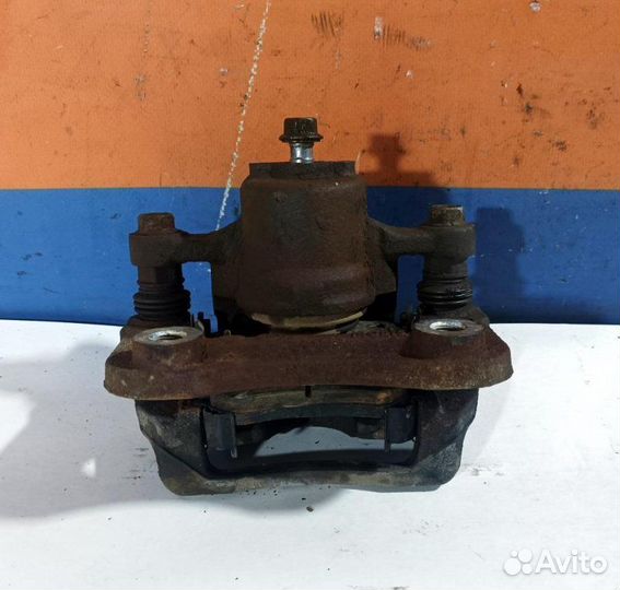 Суппорт тормозной задний левый Hyundai Tucson 3 TL