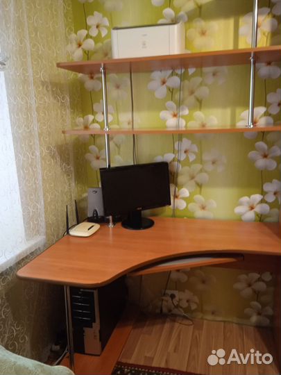 Компьютерный стол