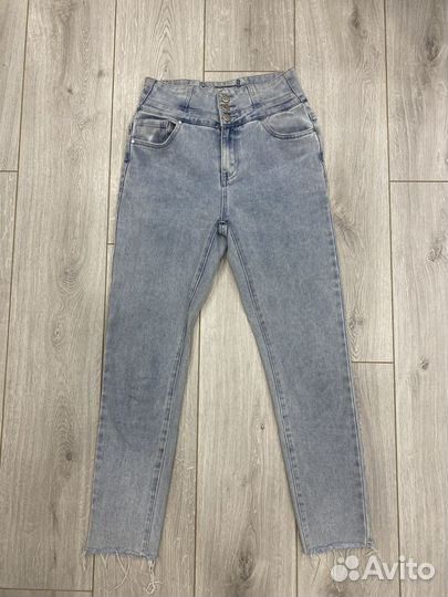 Джинсы скини