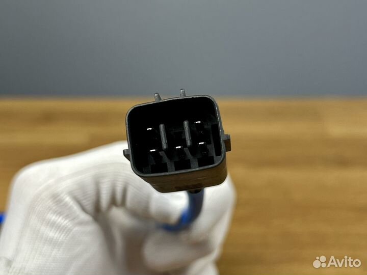 Кислородный датчик лямбда зонд Mazda PE01-18-8G1A