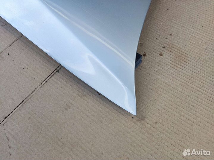 Капот на lancer 9