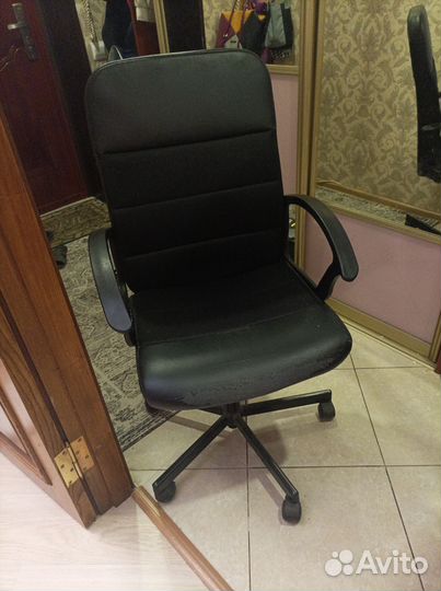 Компьютерное кресло руководителя IKEA