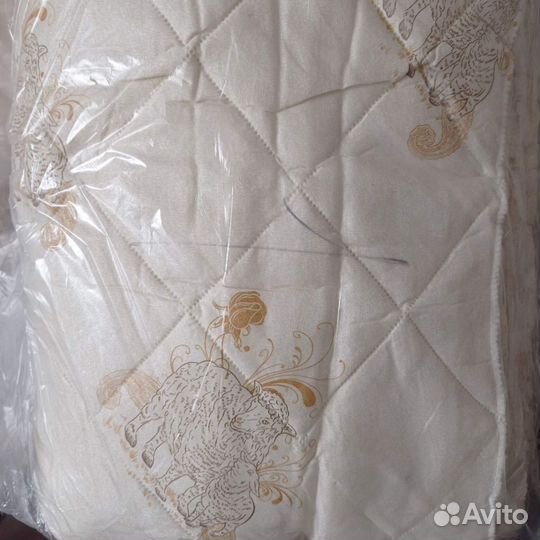 Текстиль домашний, плед, одеяло, подушки