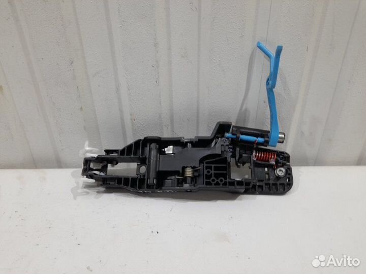 Кронштейн ручки двери (задней правой) Toyota Camry