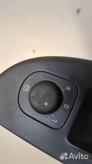 Кнопка стеклоподъемника Volkswagen Passat 6, 2008