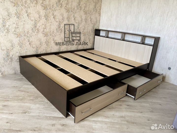 Кровать двуспальная
