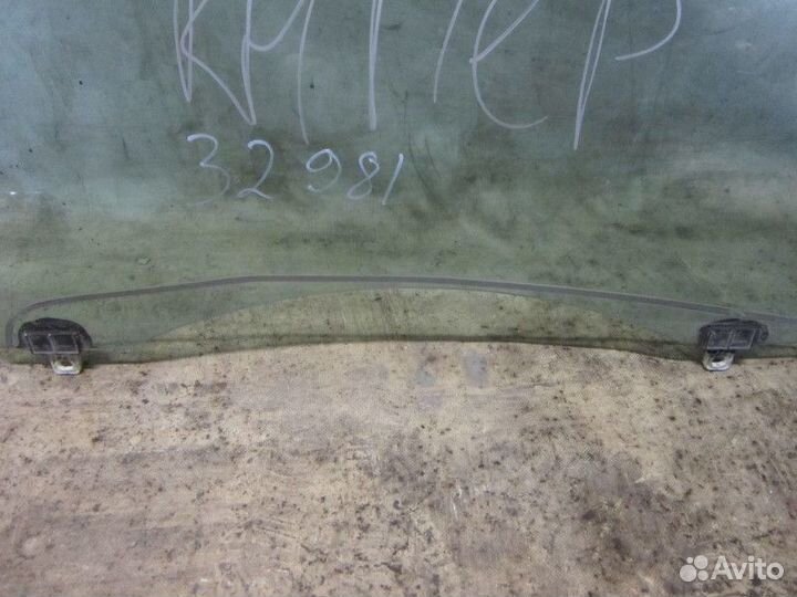 Стекло двери передней правой Renault Fluence 2010