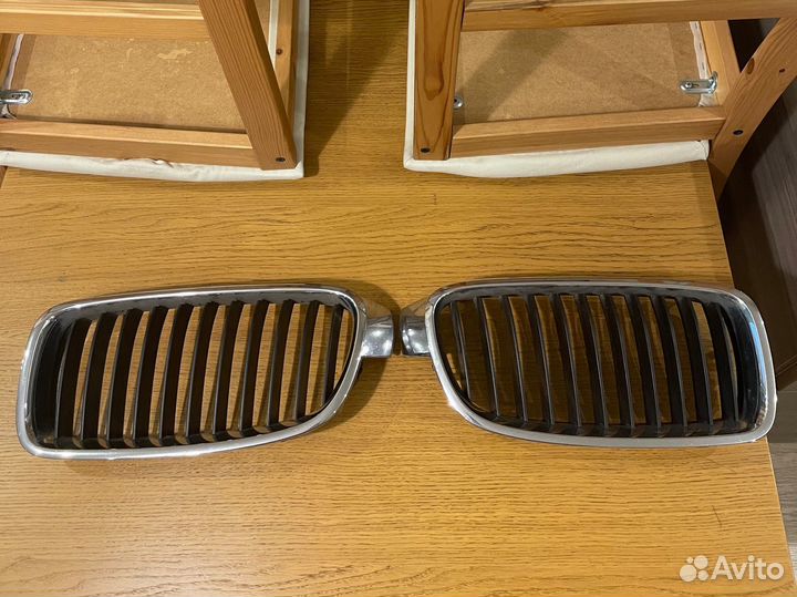 Продам Решетки Радиатора на Bmw F30