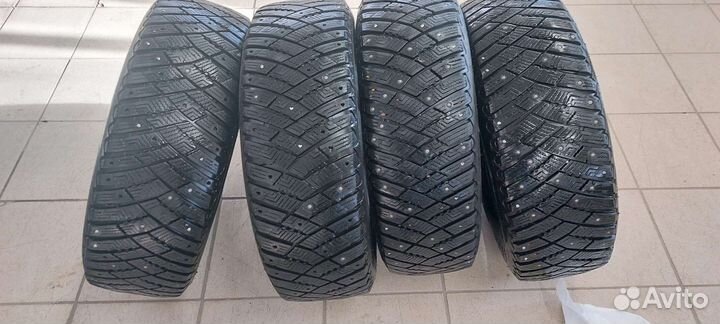 Goodyear Ultragrip Ice Arctic 215/65 R16 98T