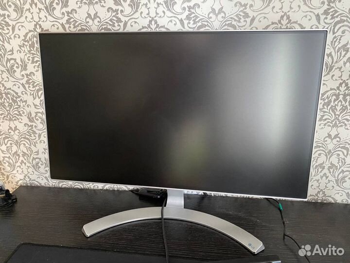 Монитор LG 24MP88HV