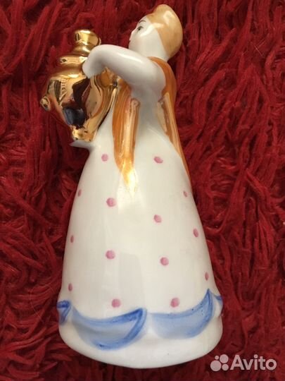 Статуэтка Девушка с самоваром Дулево