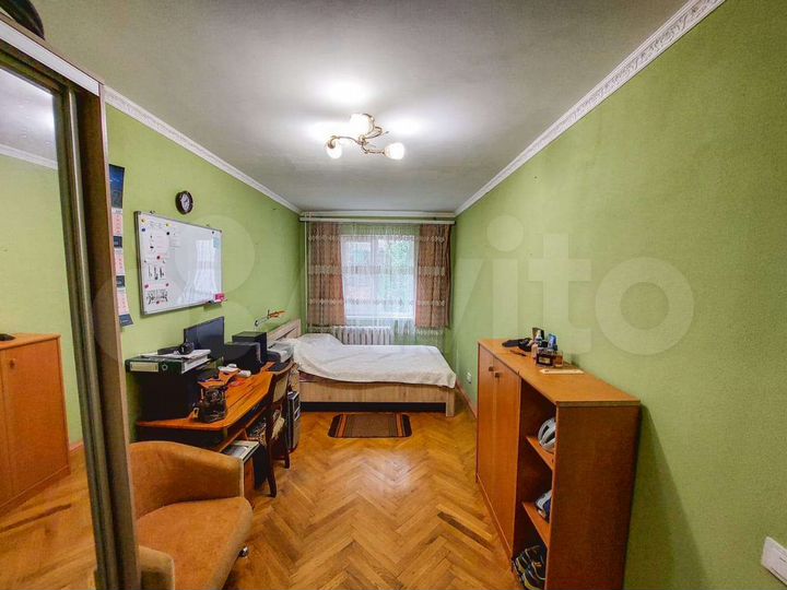 2-к. квартира, 54 м², 2/5 эт.