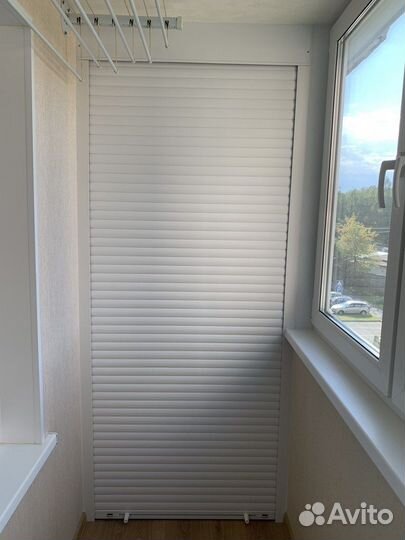 Шкаф с рольставнями на балкон по вашему эскизу