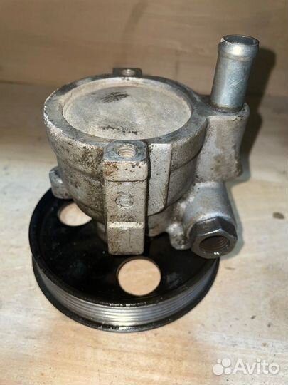 Насос гур Renault Sandero K7M 2013