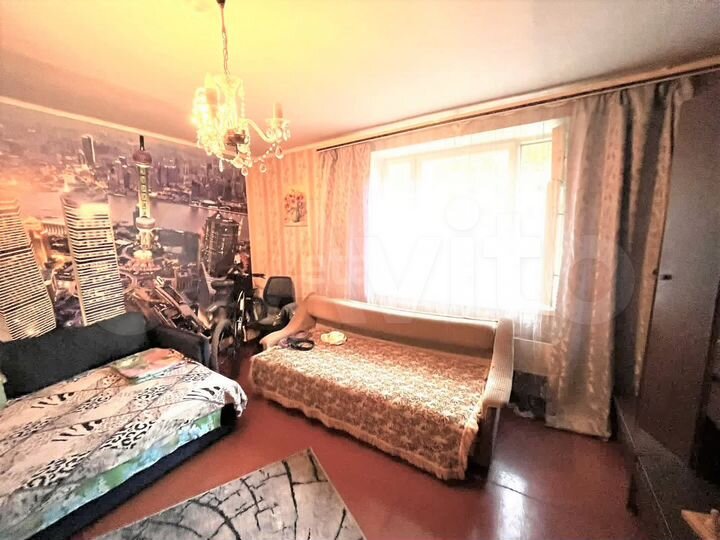 2-к. квартира, 50 м², 1/9 эт.