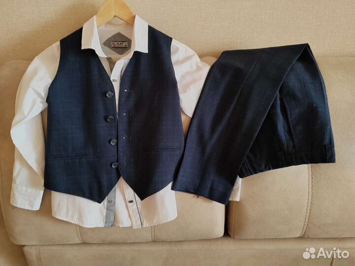 Школьная форма. Костюм на мальчика жилет-брюки