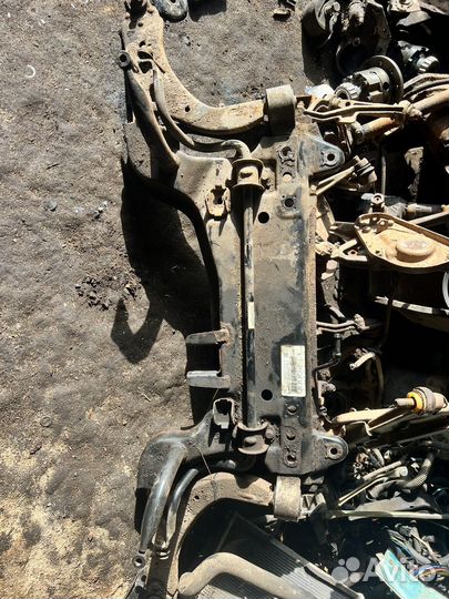 Передний подрамник ford fiesta