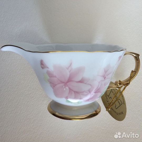 Молочник /соусник тончайший фарфор новый в коробке