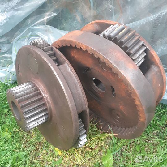 Запчасть бортовой передачи экскаватора CAT