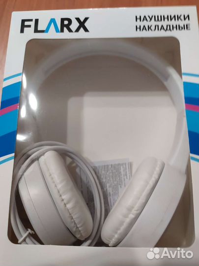 Накладные наушники проводные