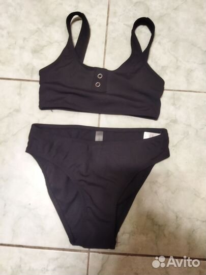 Купальник для девочки в хорошем состоянии