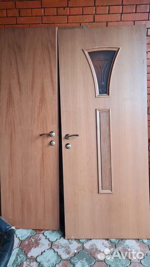Дверь входная деревянная с коробкой