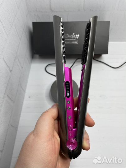 Выпрямитель утюжок беспроводной в стиле Dyson