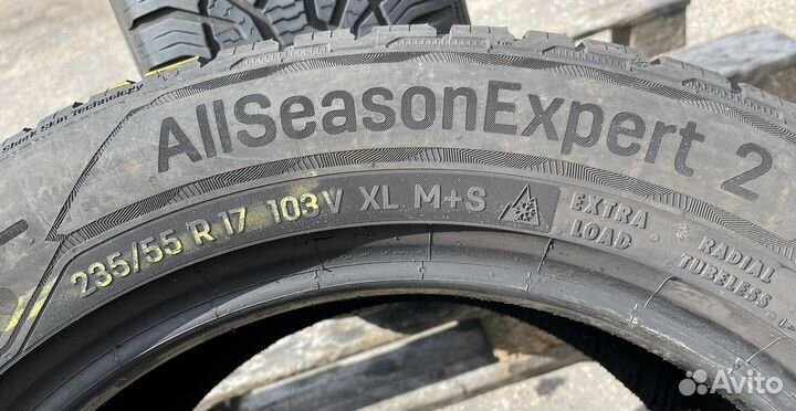 Uniroyal AllSeasonExpert 2 235/55 R17