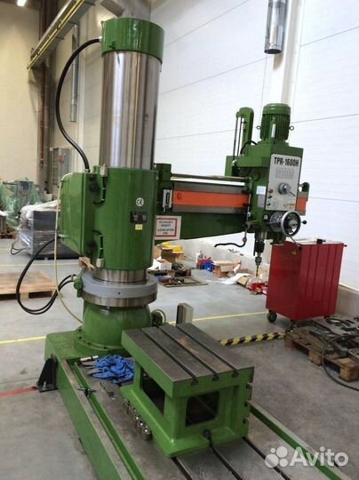 Сверлильный станок с обучением