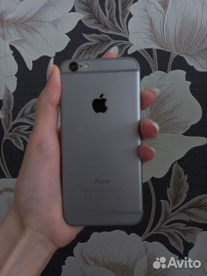 Телефон iPhone 6s