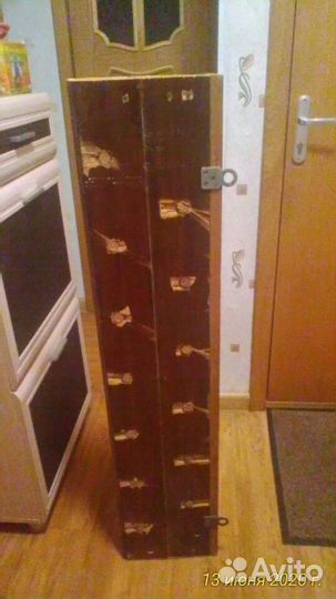 Вешалка настенная в прихожую