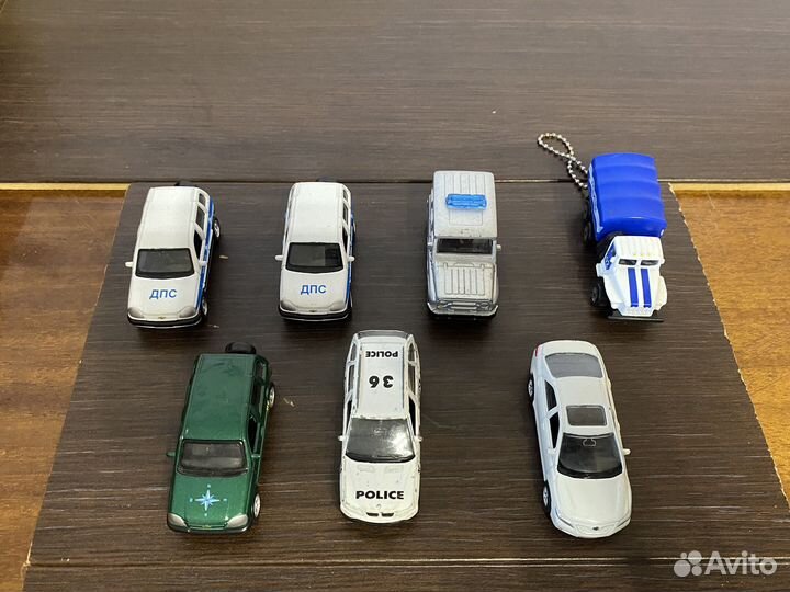 Модели LADA, Chevrolet, Toyota 1:64 Welly