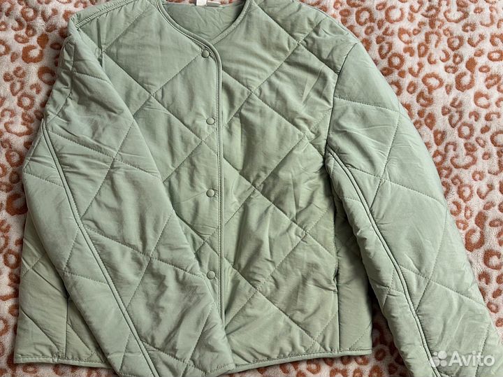 Куртка женская новая 42