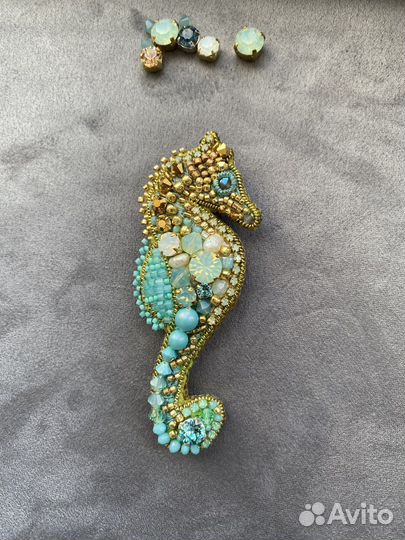 Брошь морской конёк ручной работы
