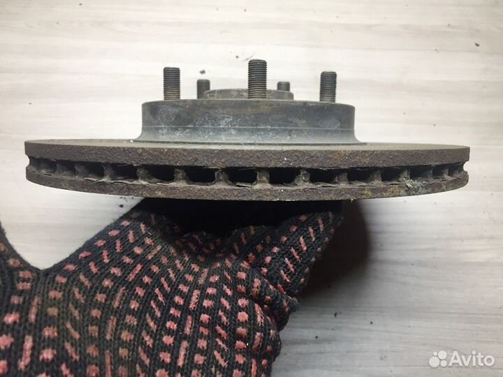 Диск тормозной передний Nissan Skyline V35 с2001-2