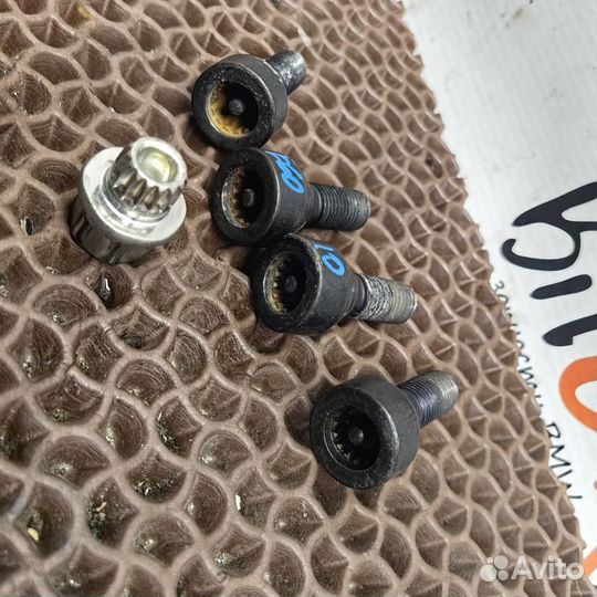 Комплект секреток болтов BMW m12x1.5 e39 e60 e90