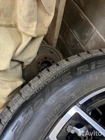 Pirelli Ice Zero SUV 235/55 R19 и 255/50 R19 105H