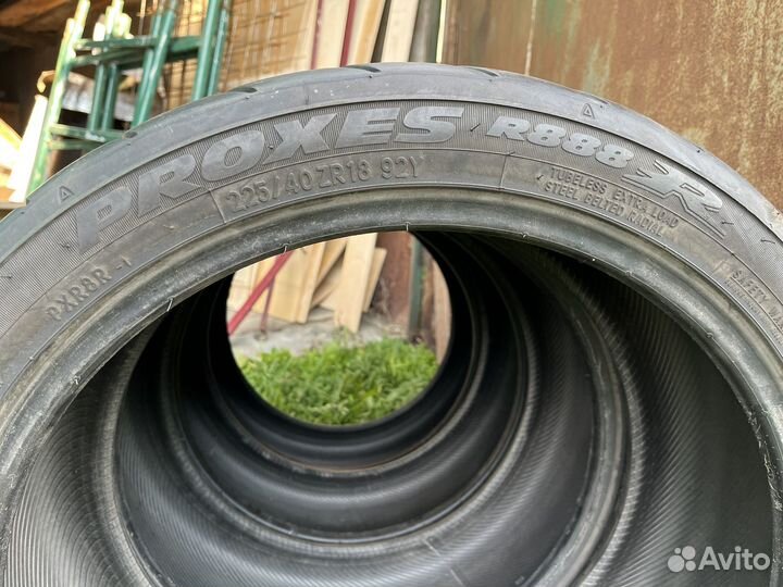 Toyo Proxes R888R 225/40 R18 92Y