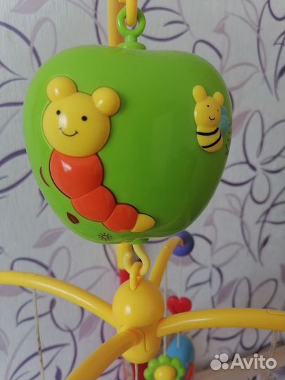 Музыкальный мобиль на кроватку