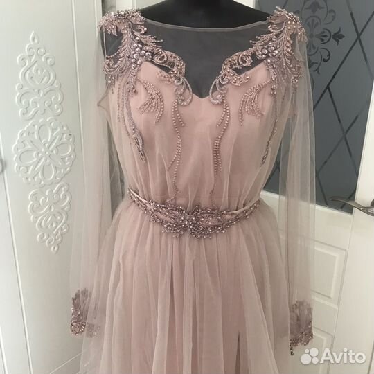Вечернее платье