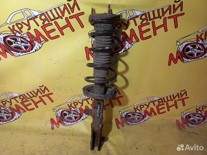 Стойка подвески задняя правая Toyota Avensis T220