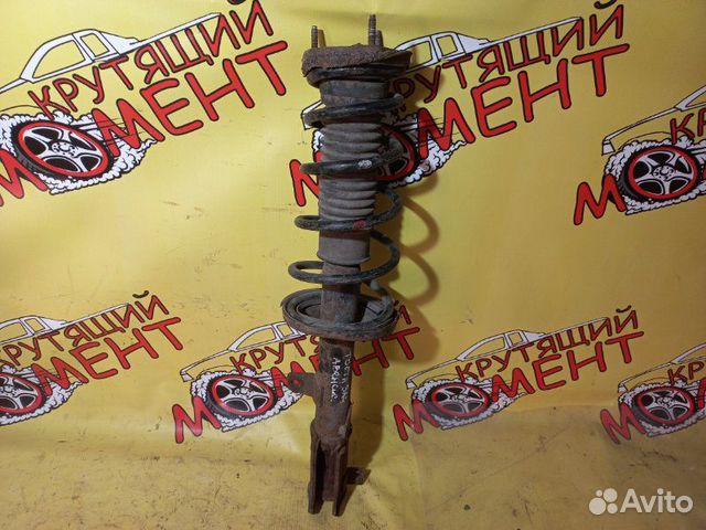 Стойка подвески задняя правая Toyota Avensis T220