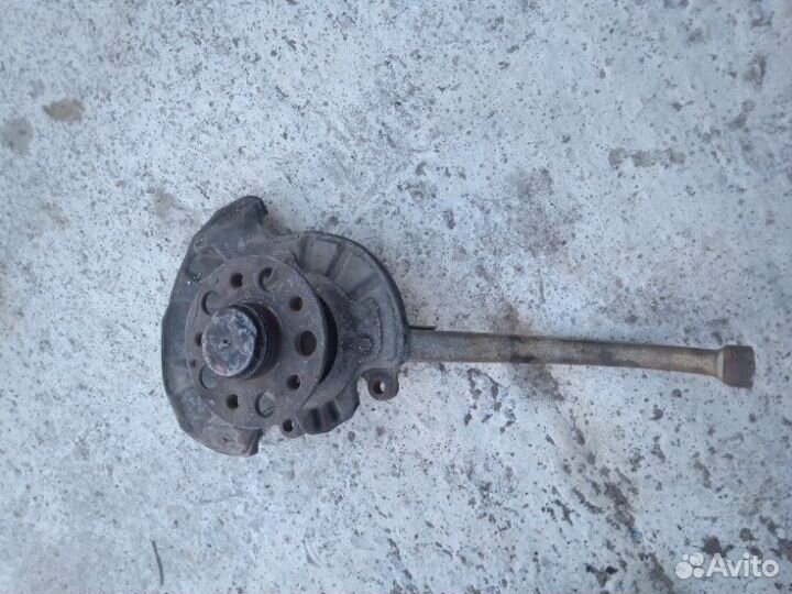 Ступица передняя левая Mercedes-Benz S W220 W220