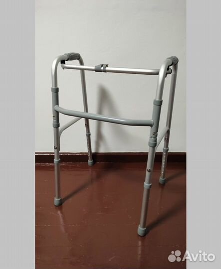 Ходунки и локтевые костыли / Аренда и продаж
