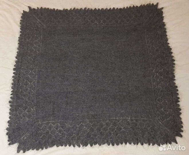 Шаль пуховая: ручная работа